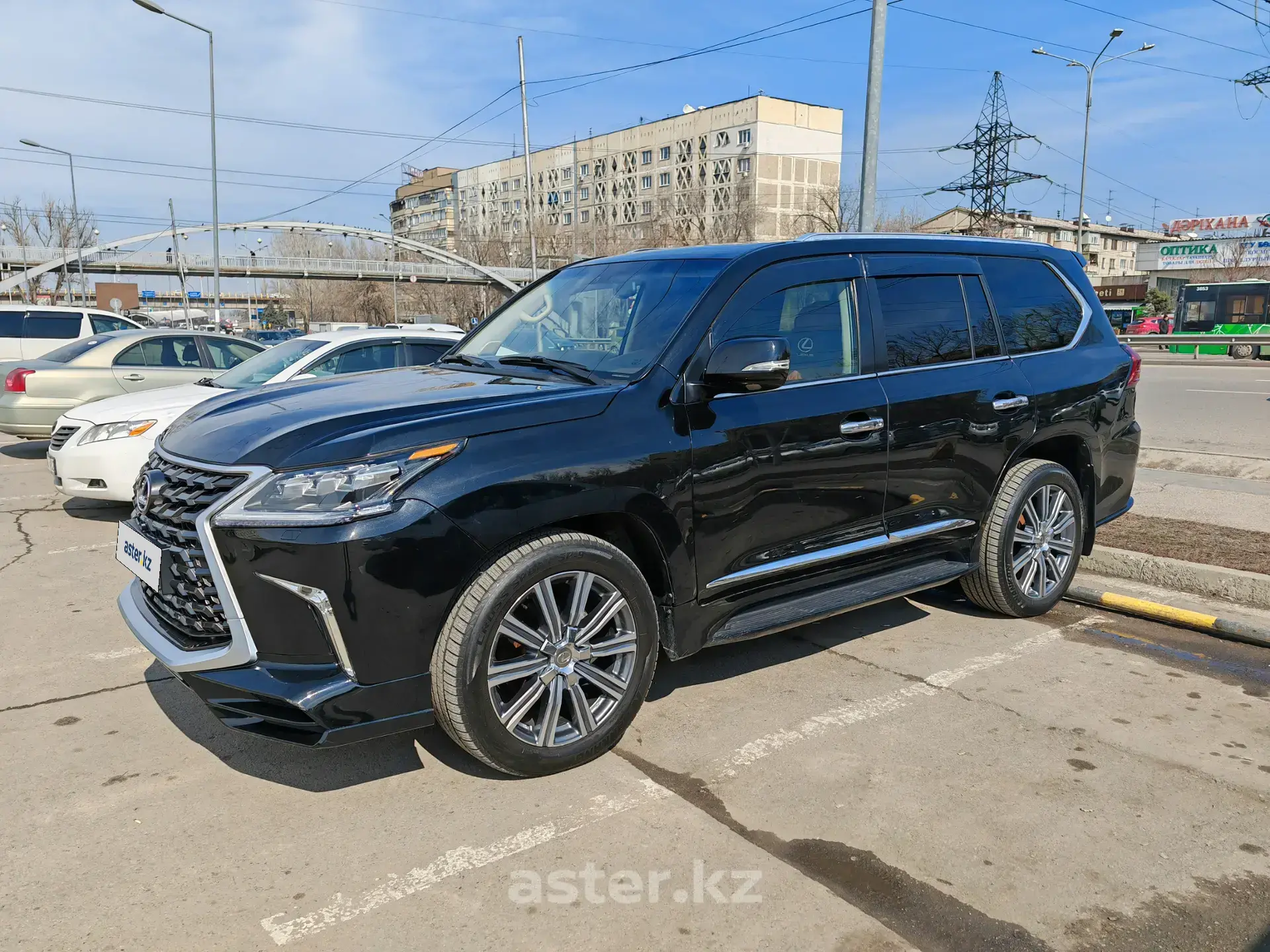 Lexus LX 2008