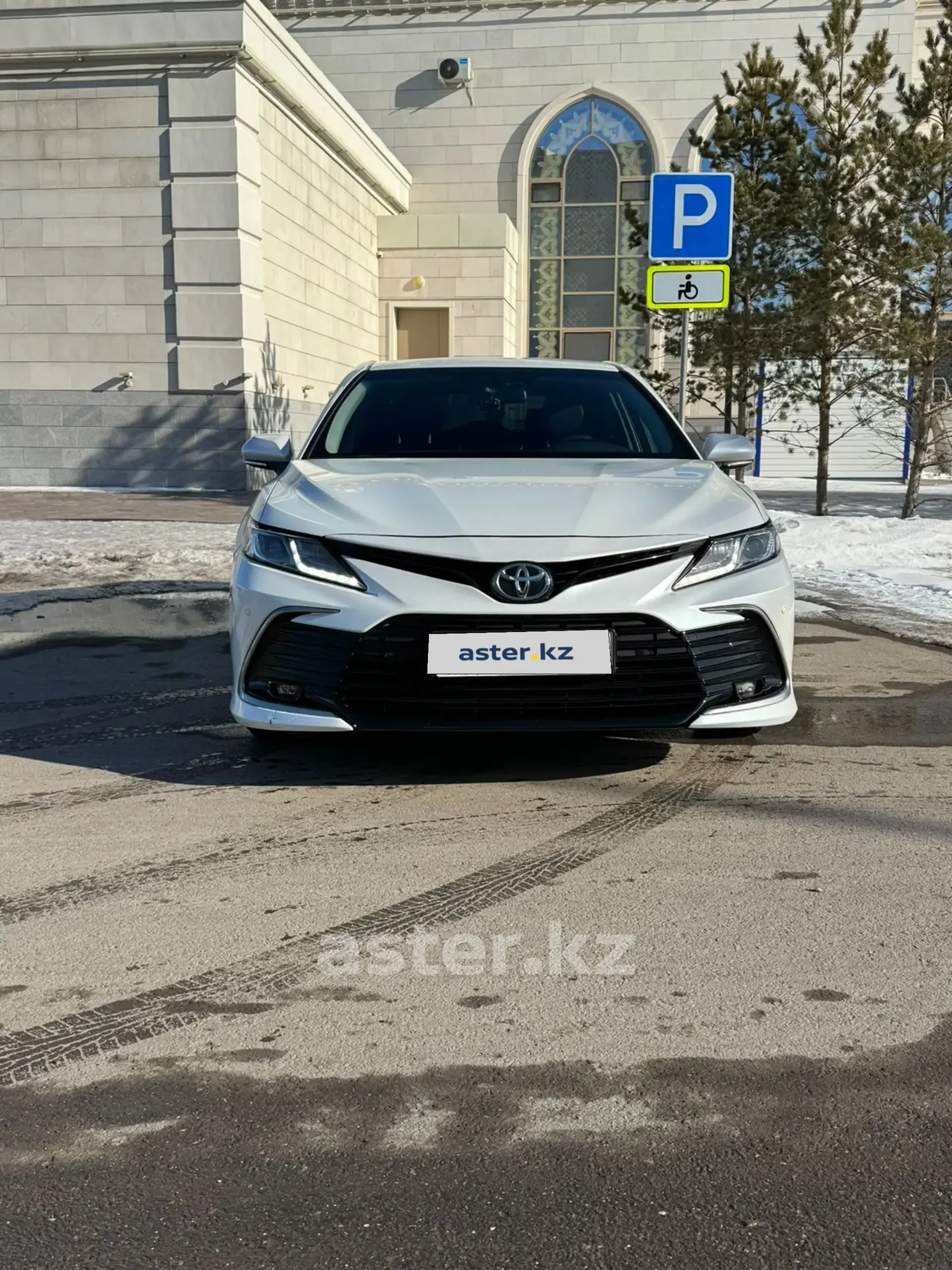 Toyota Camry 2021