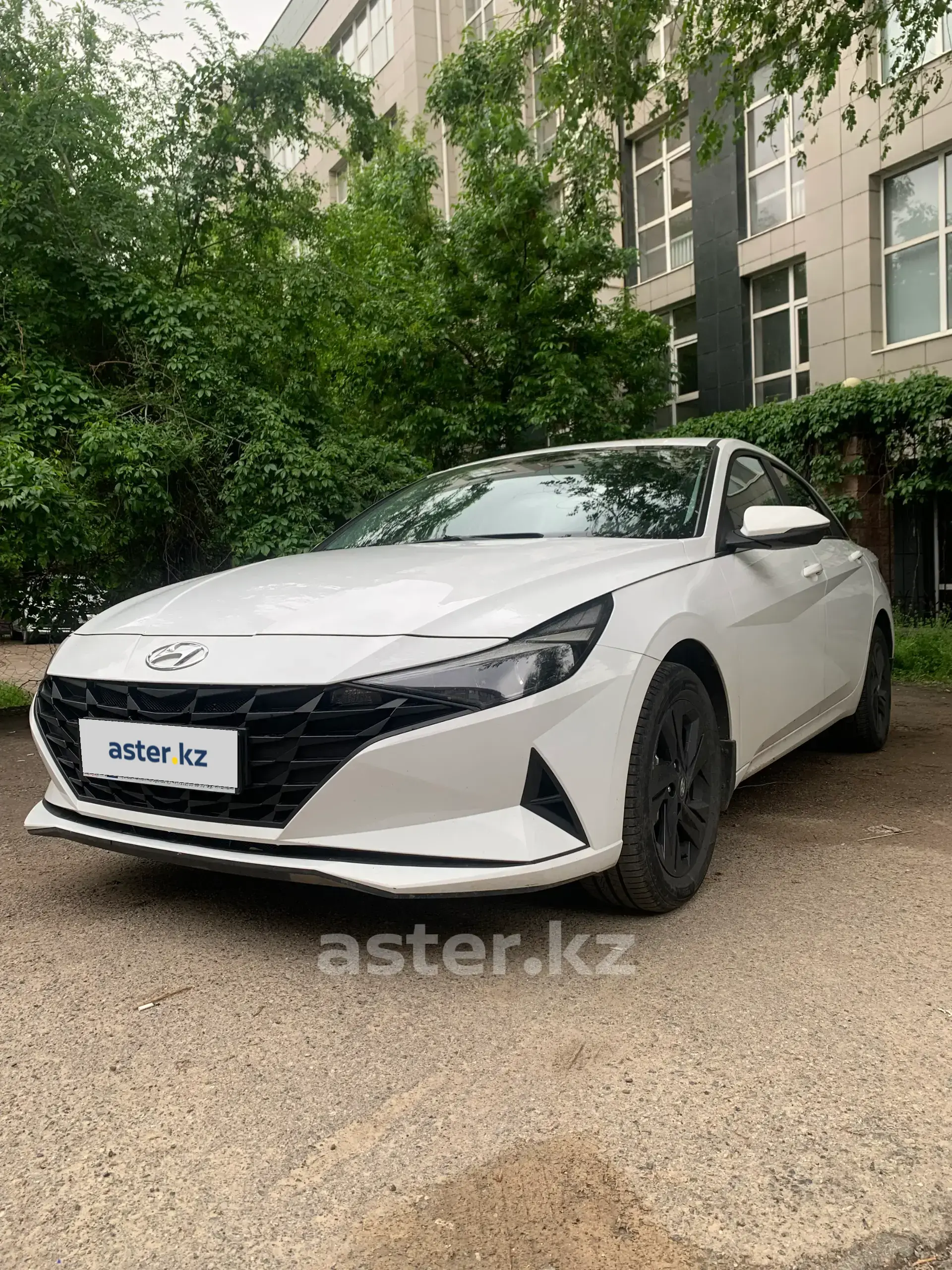 Hyundai Elantra 2022