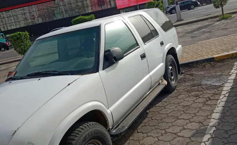 Chevrolet Blazer 1998 года за 1 500 000 тг. в Карагандинская область