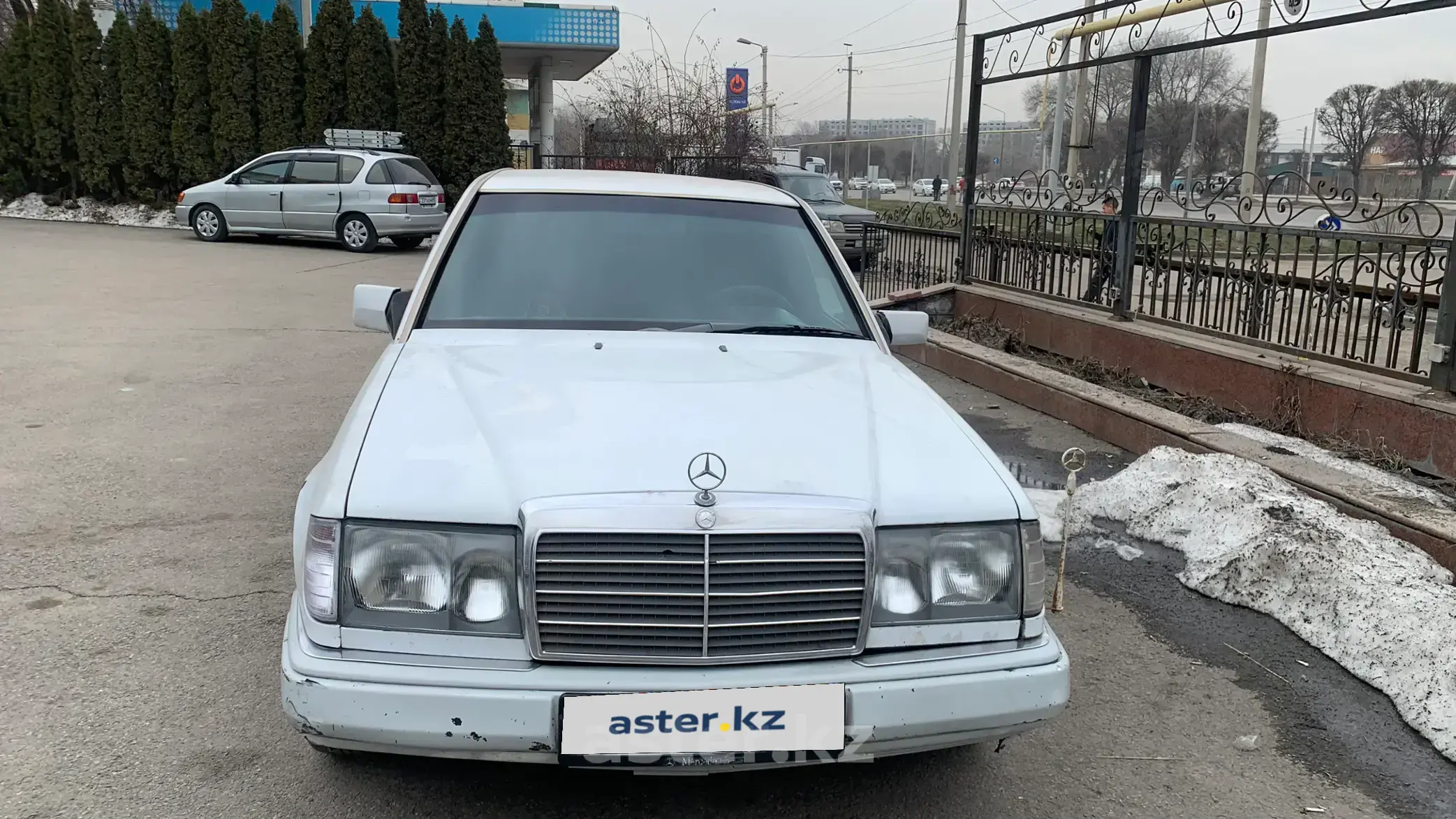 Mercedes-Benz W124 1990