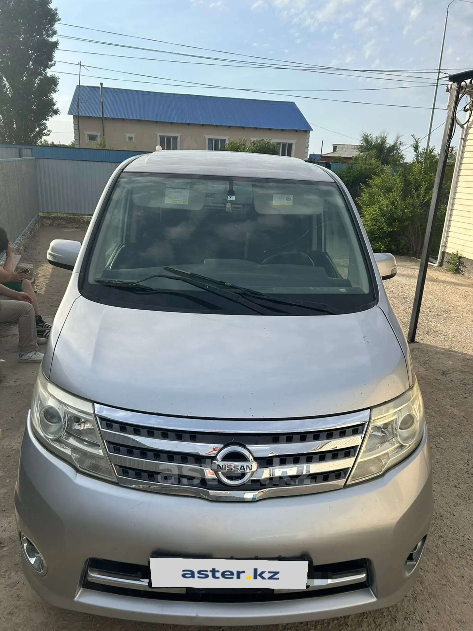 Nissan Serena 2010