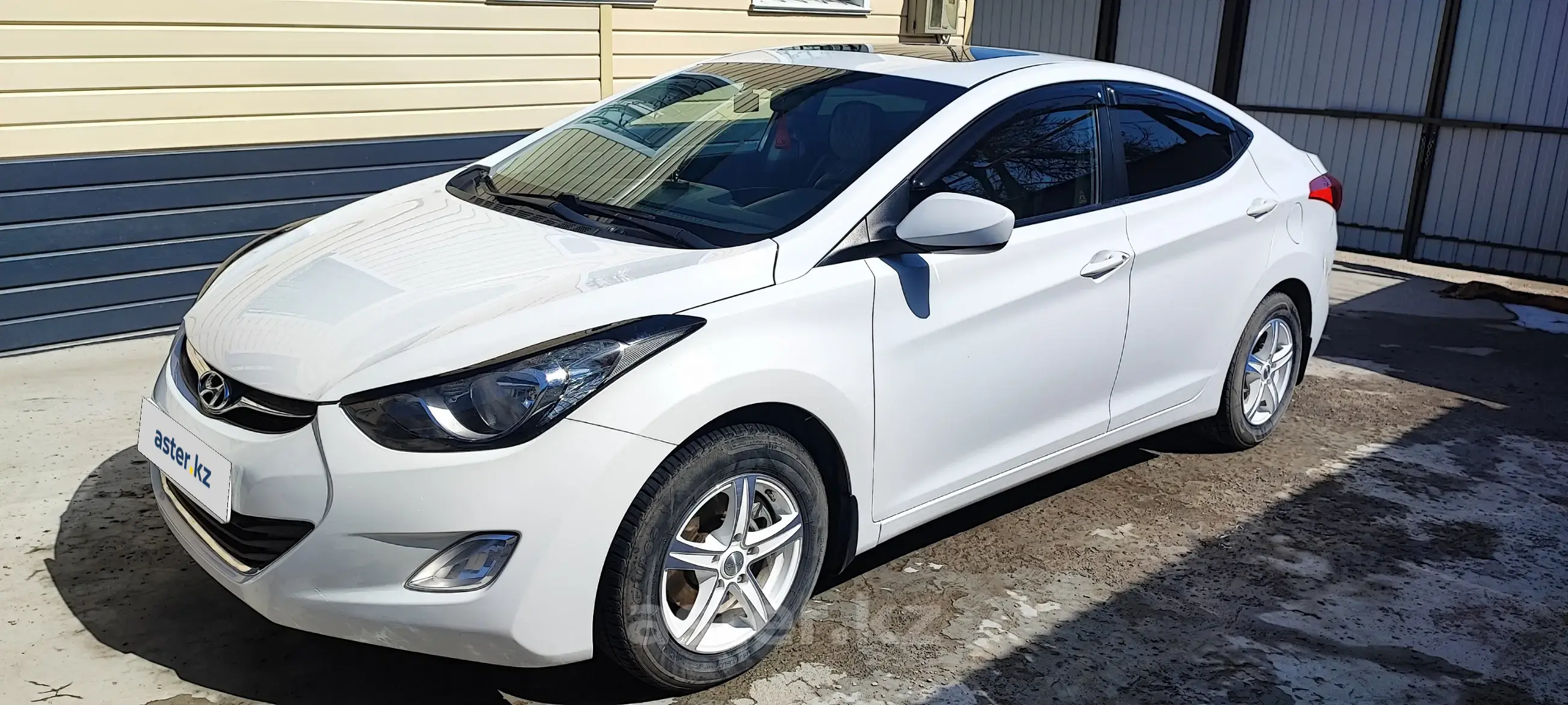 Hyundai Elantra 2011