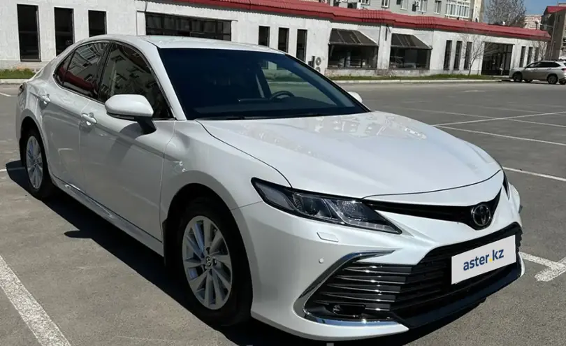 Toyota Camry 2023 года за 19 500 000 тг. в Атырауская область