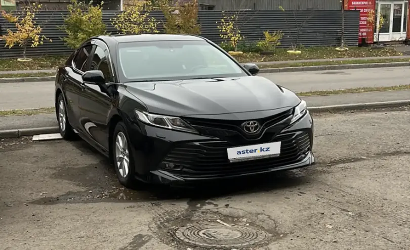 Toyota Camry 2018 года за 13 000 000 тг. в Астана