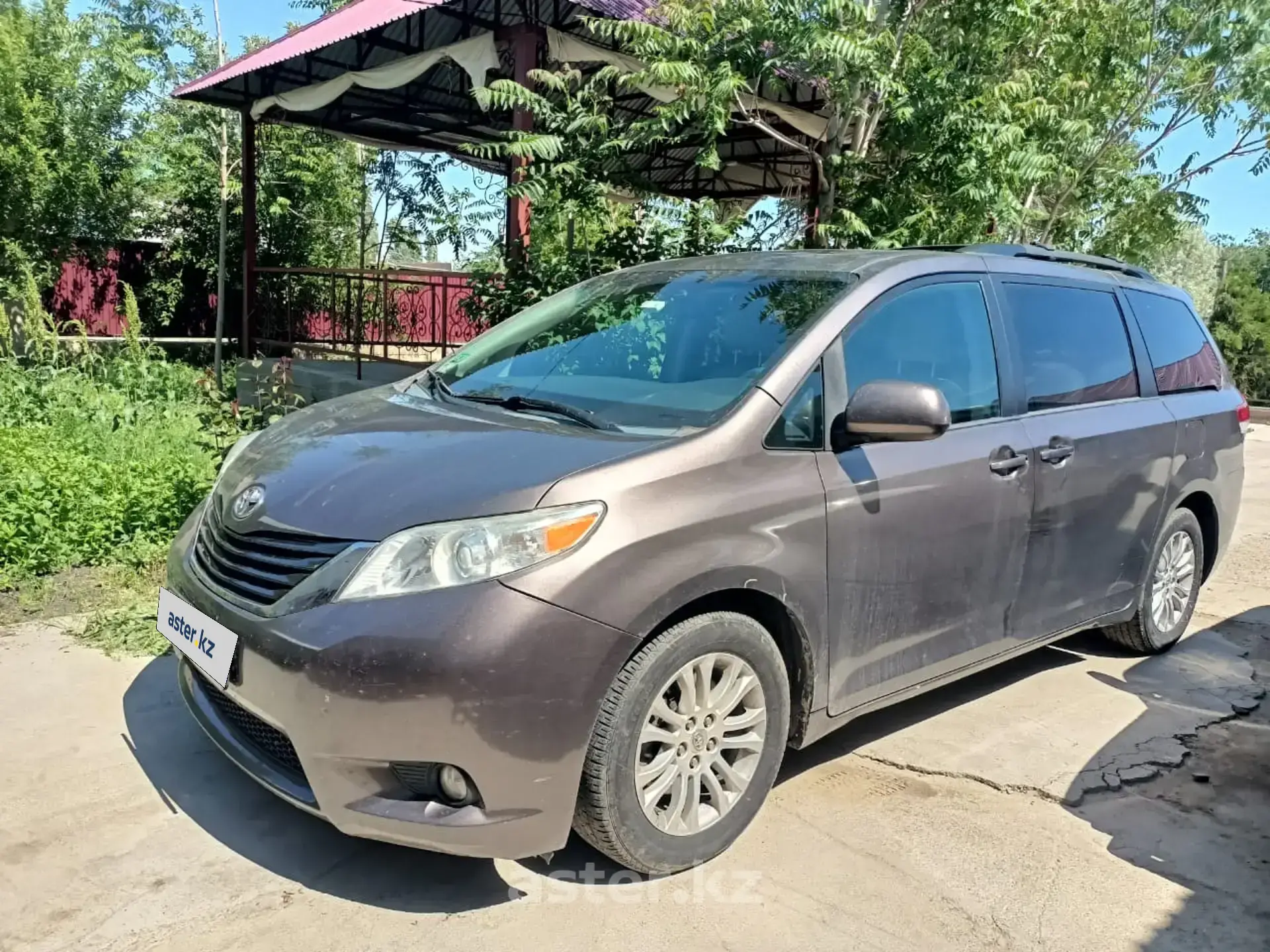 Toyota Sienna 2012