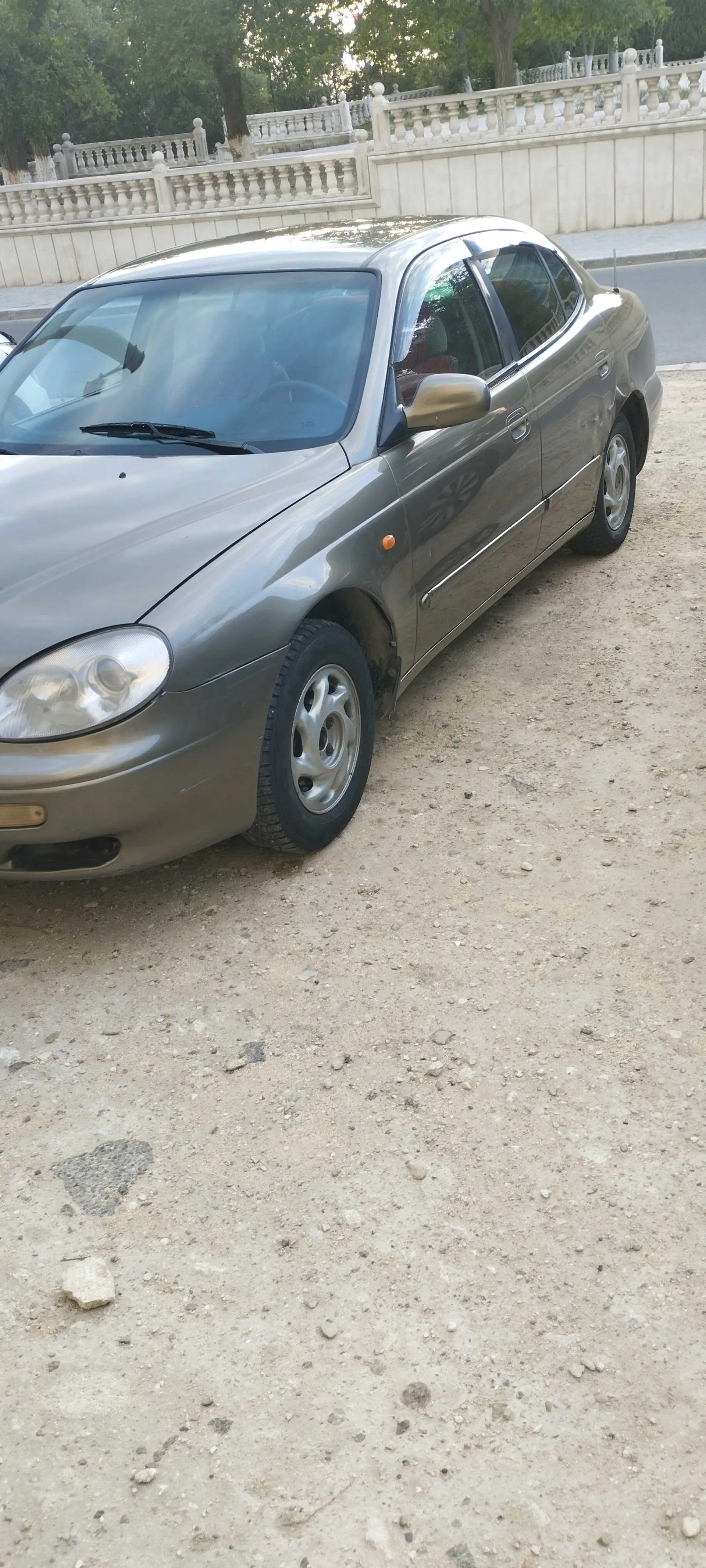 Daewoo Leganza 1998