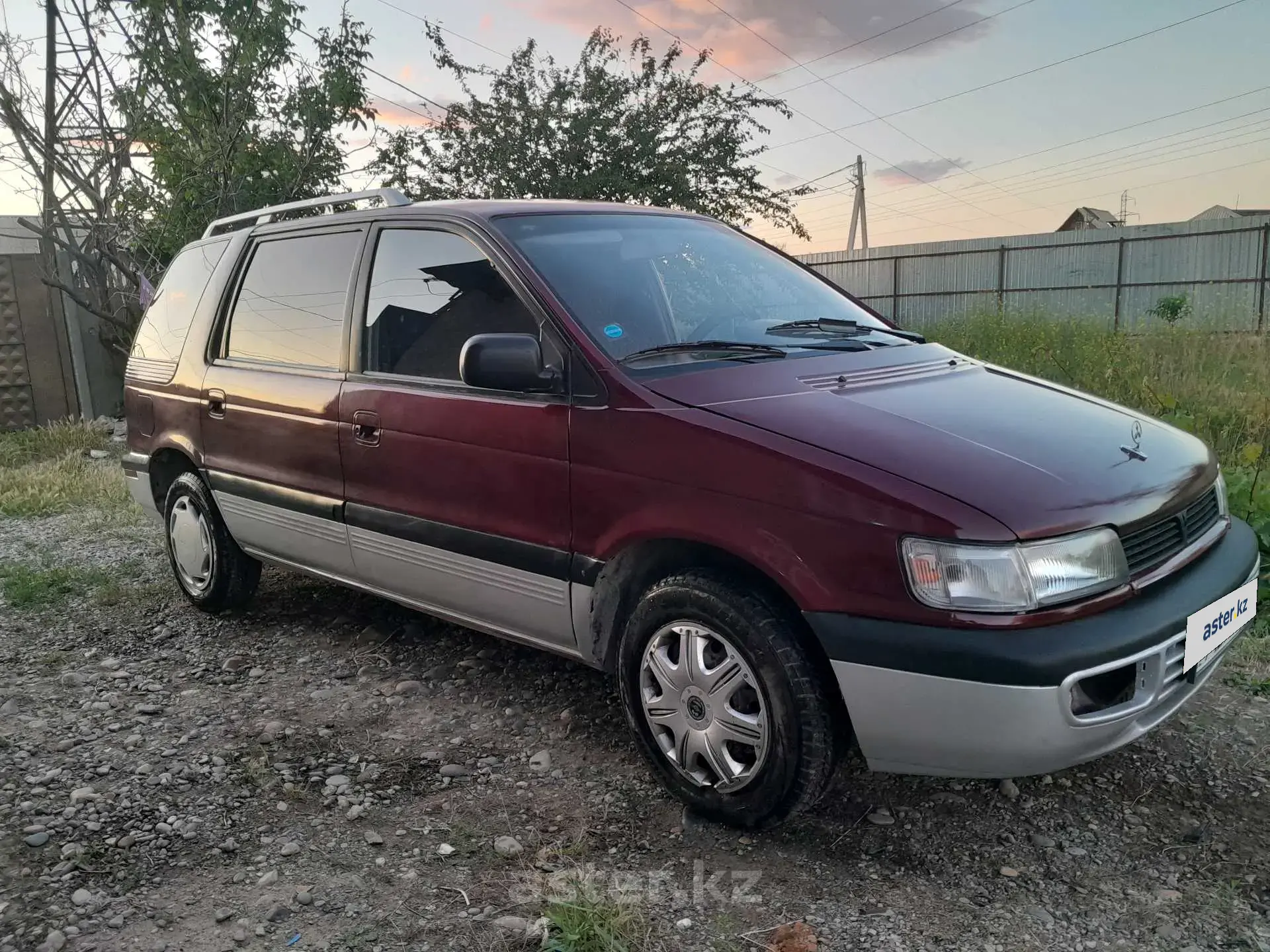 Mitsubishi Space Wagon 1992