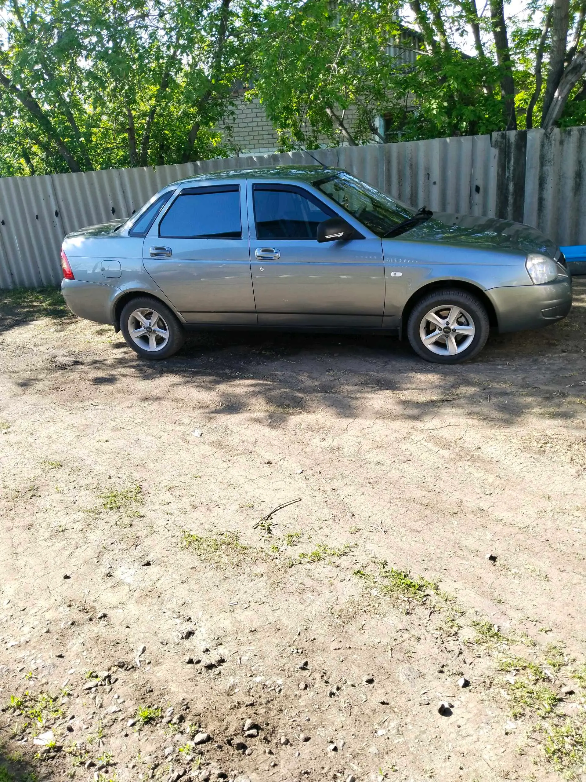 LADA (ВАЗ) Priora 2012