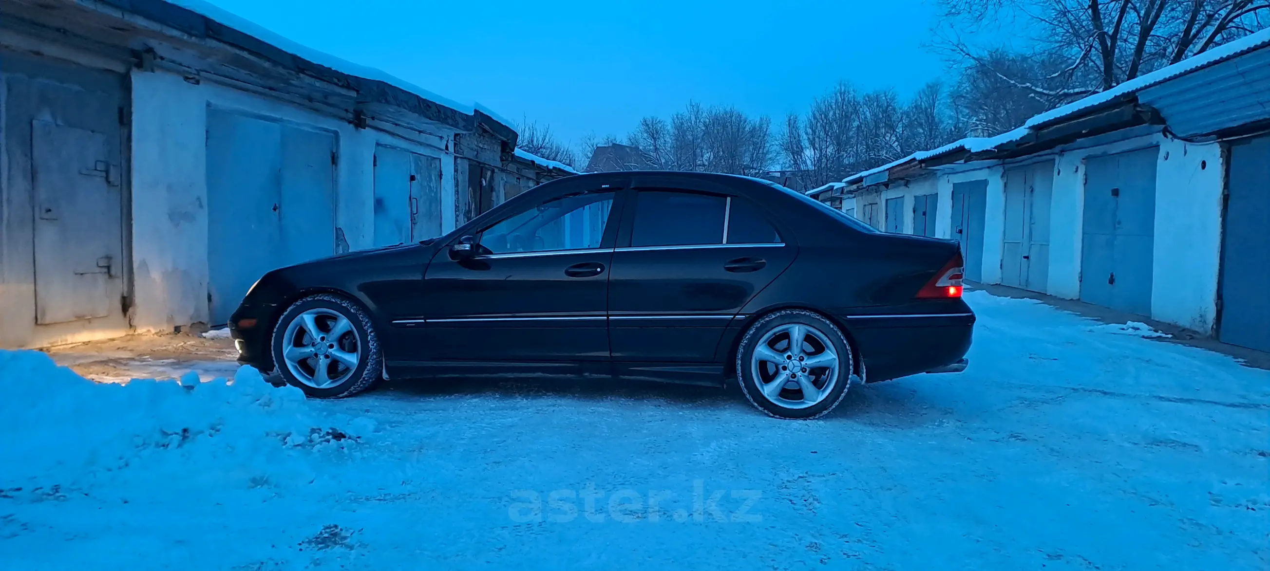 Mercedes-Benz C-Класс 2005