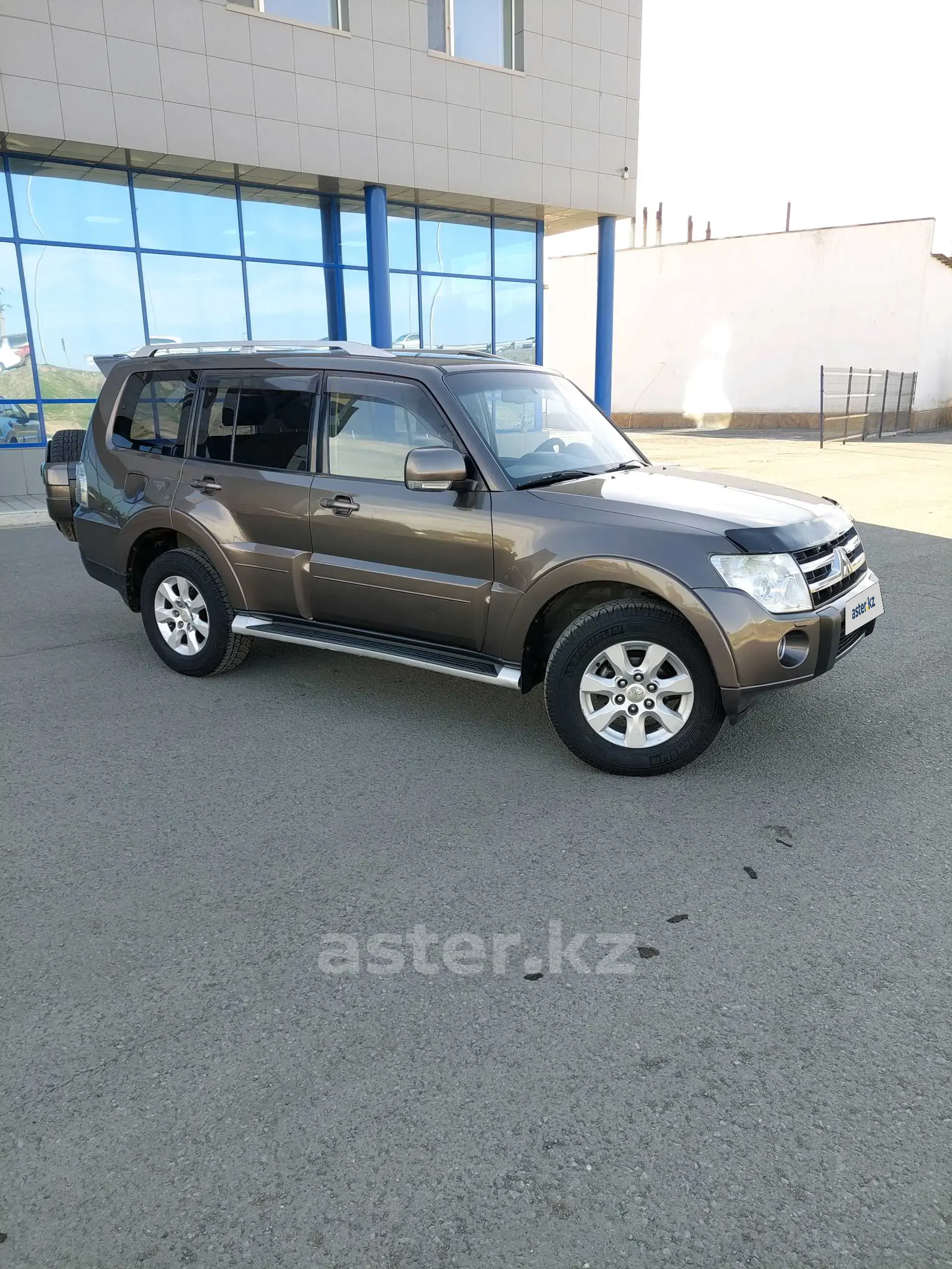 Mitsubishi Pajero 2011