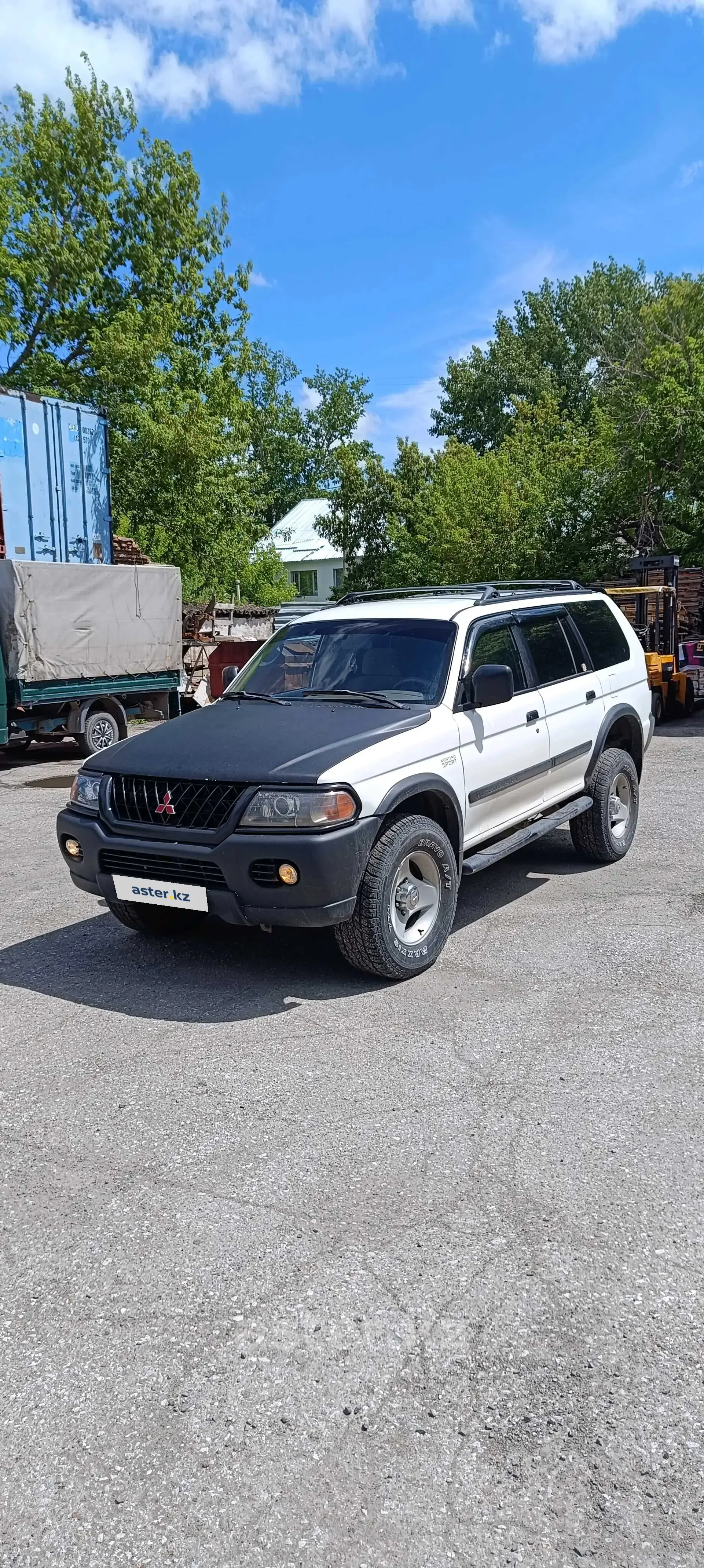 Mitsubishi Montero Sport 2000