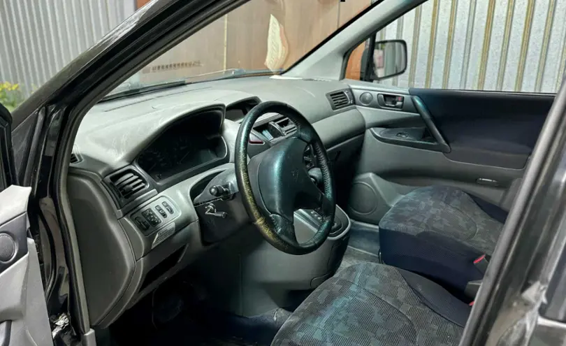 Mitsubishi Space Runner 1999 года за 1 650 000 тг. в Алматы