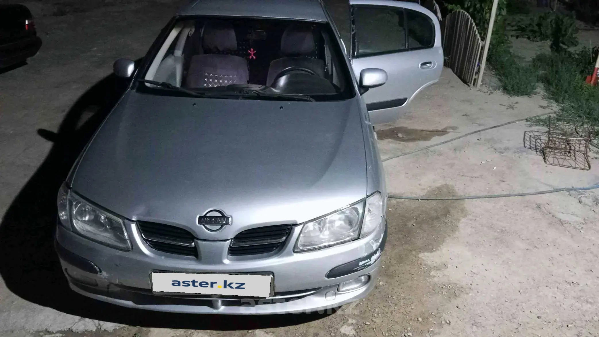 Nissan Almera 2000