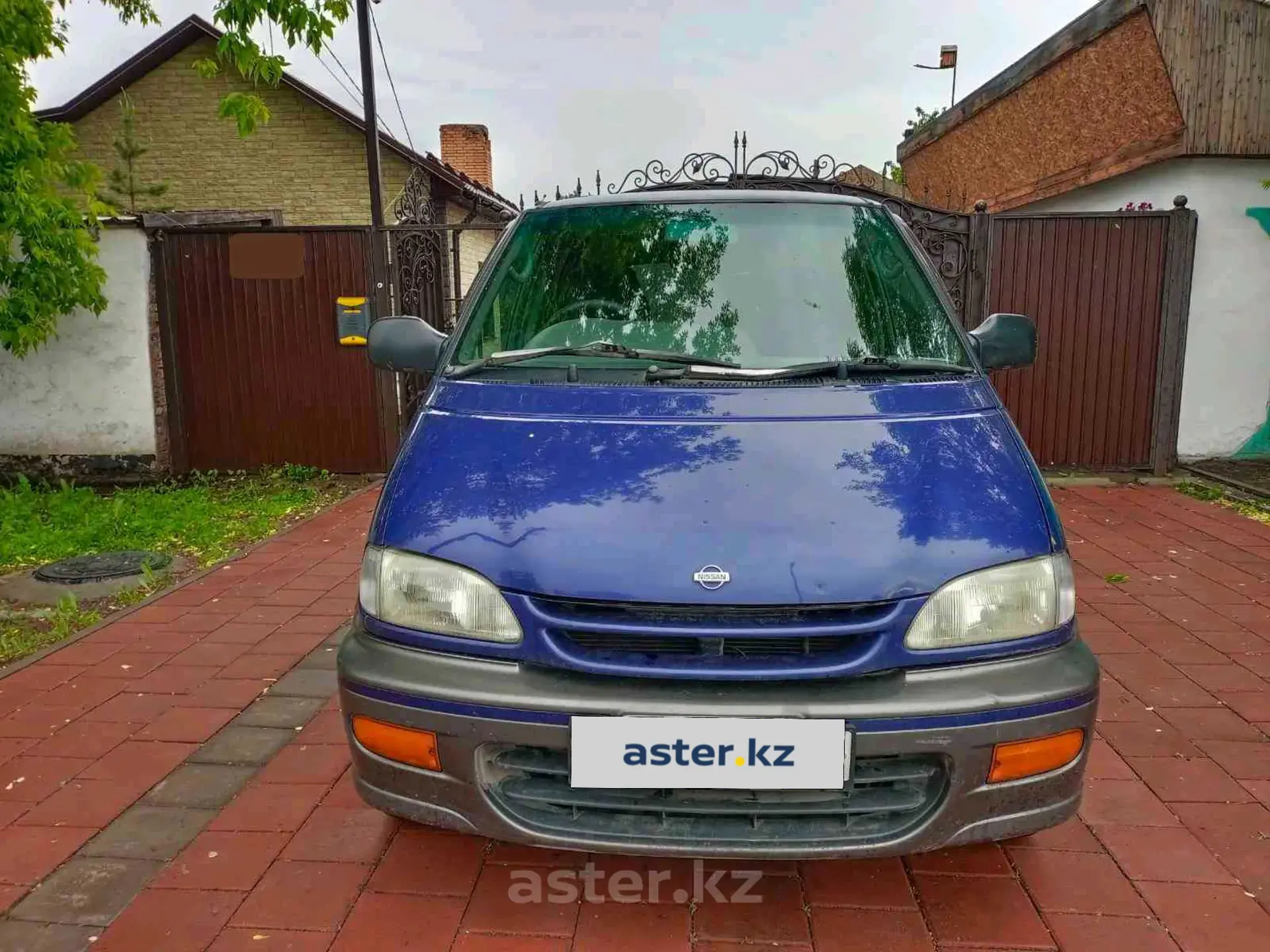 Nissan Serena 1997