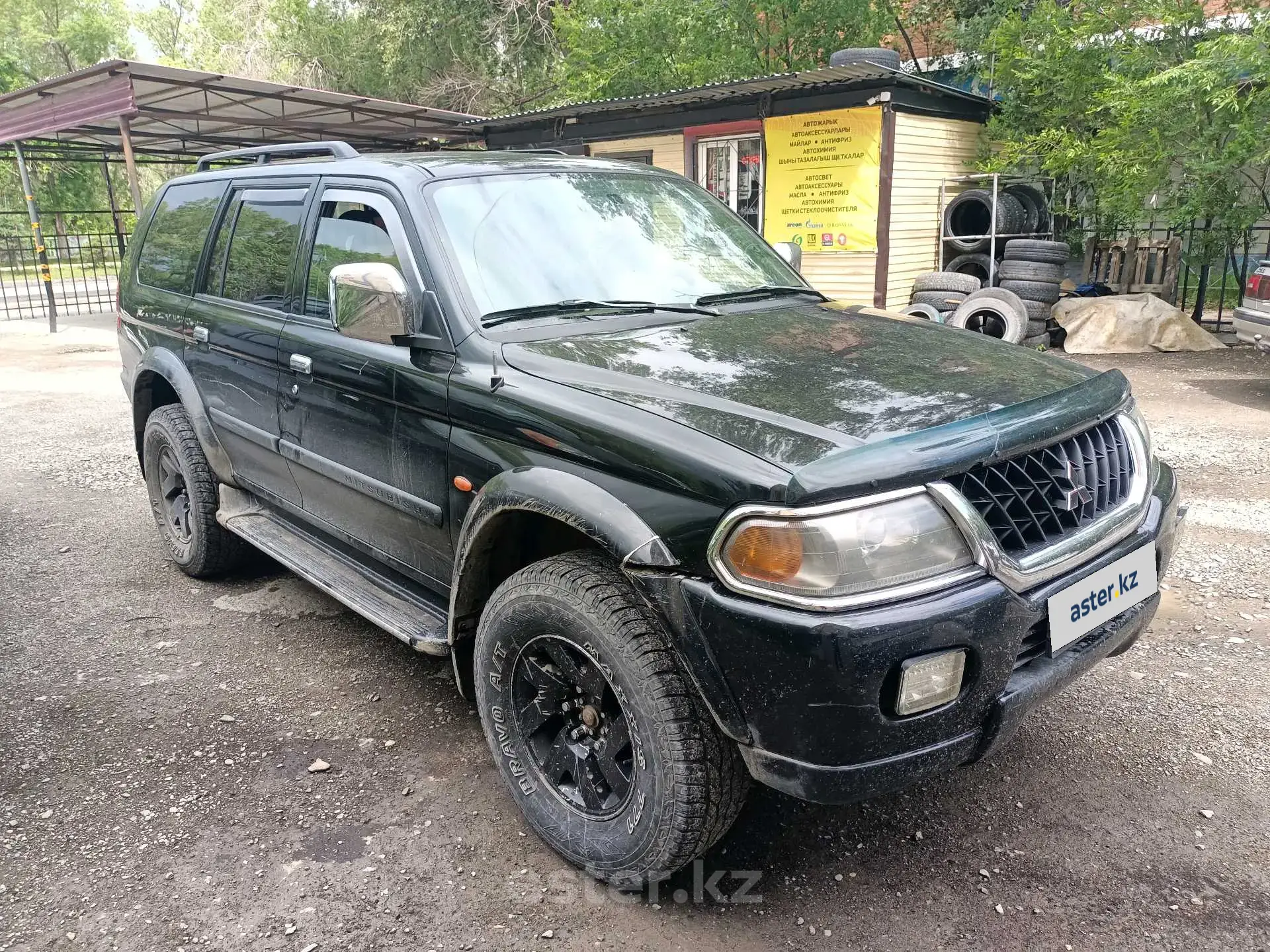 Mitsubishi Pajero Sport 2000