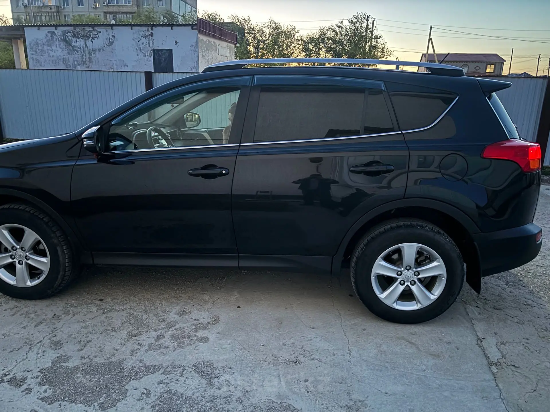 Toyota RAV4 2014