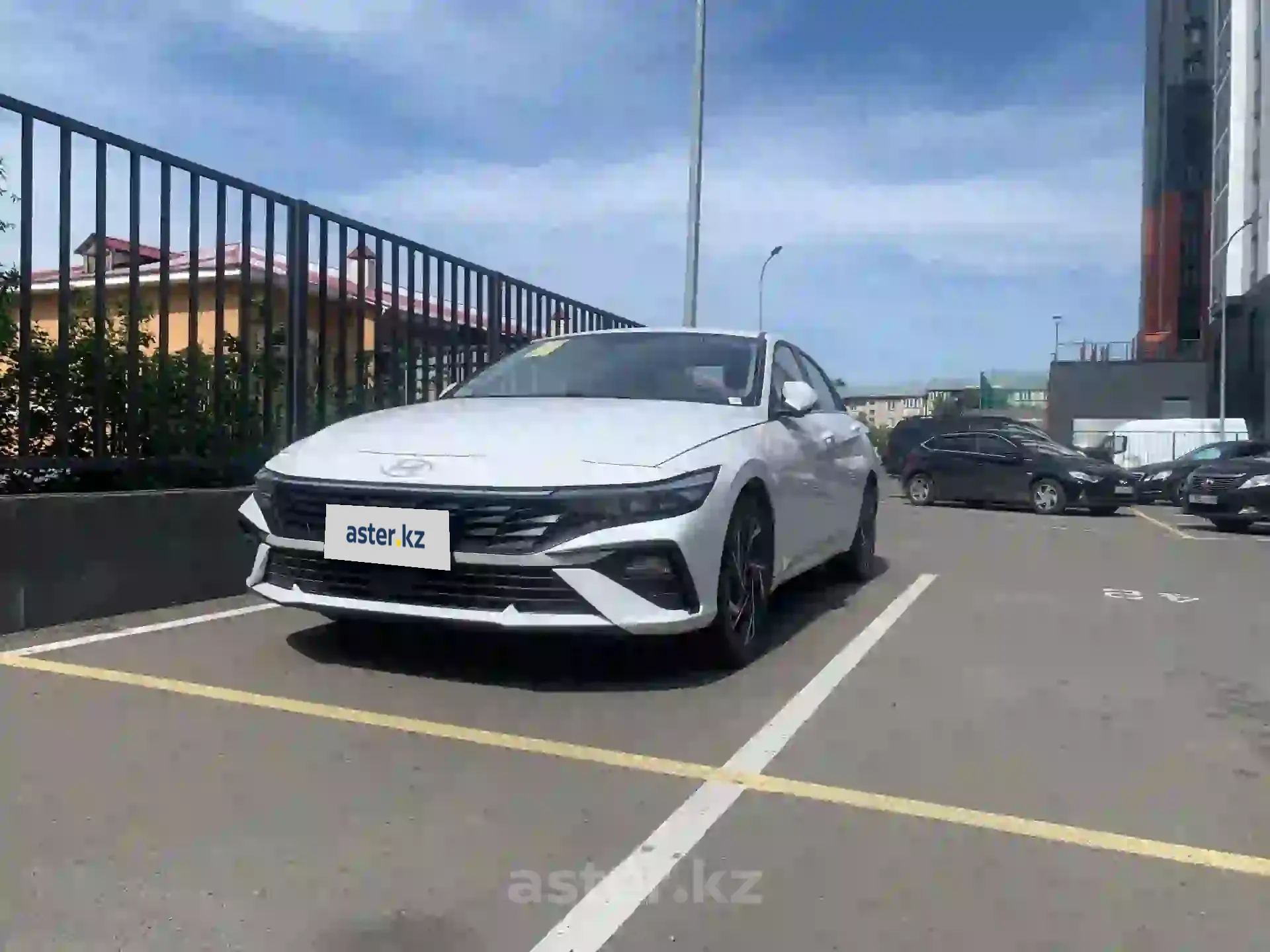 Hyundai Elantra 2023