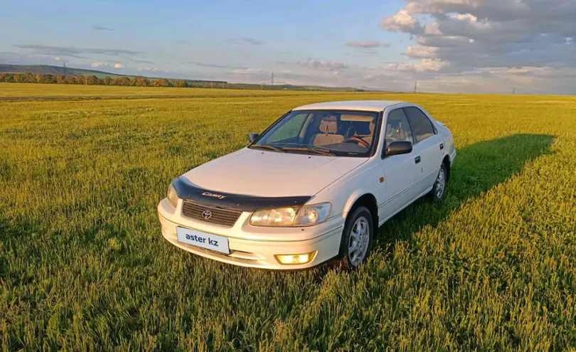 Toyota Camry 1998 года за 3 700 000 тг. в Усть-Каменогорск