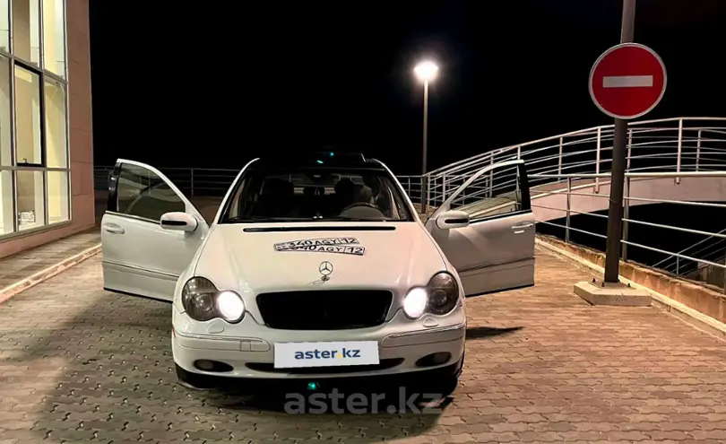 Mercedes-Benz C-Класс 2002 года за 2 500 000 тг. в Актау