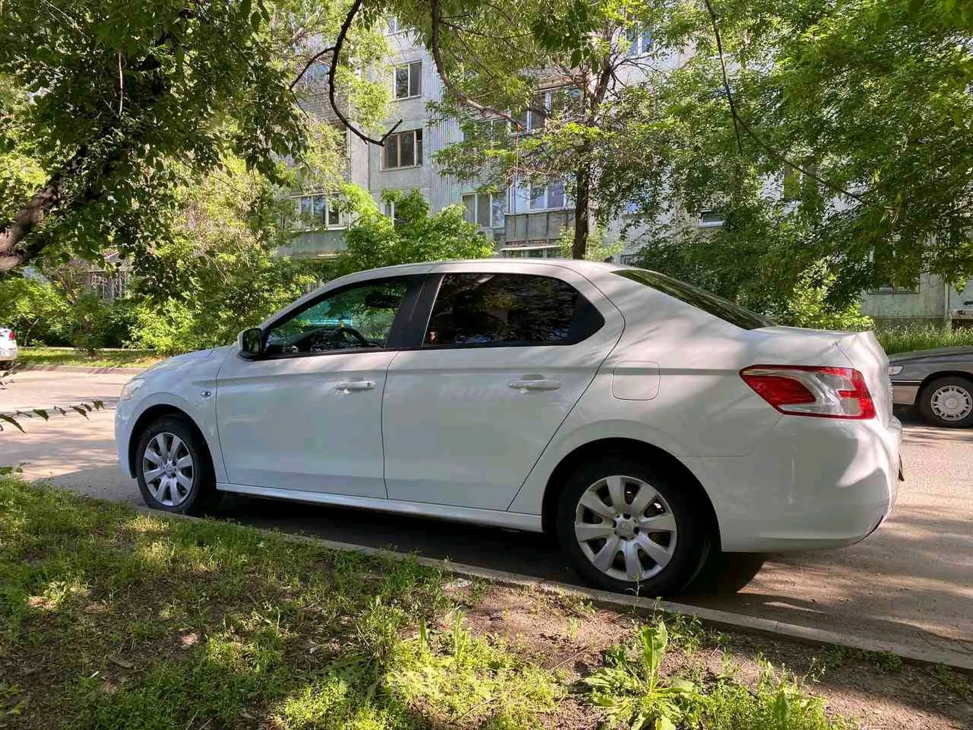 Peugeot 301 2018