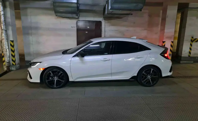 Honda Civic 2020 года за 10 500 000 тг. в Алматы