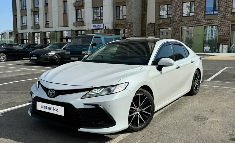 Toyota Camry 2020 года за 12 800 000 тг. в Шымкент