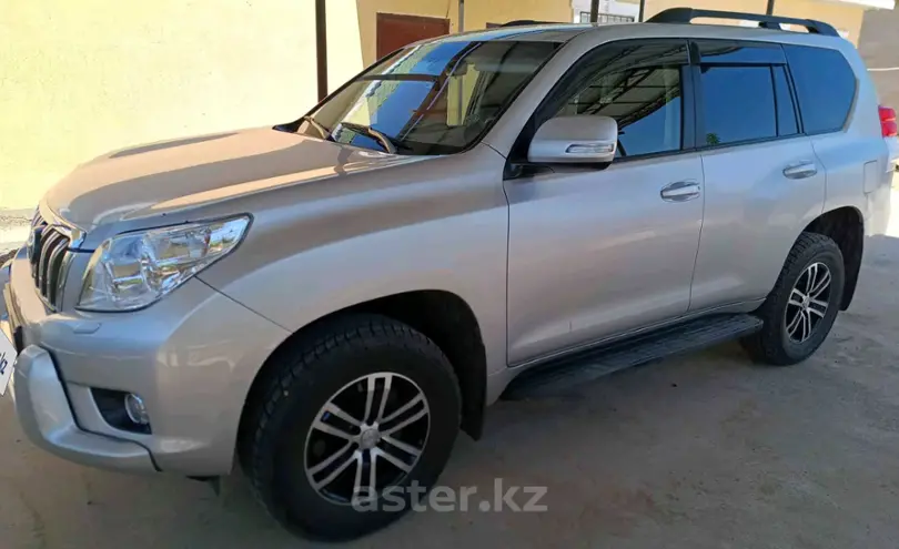 Toyota Land Cruiser Prado 2012 года за 15 500 000 тг. в Атырау