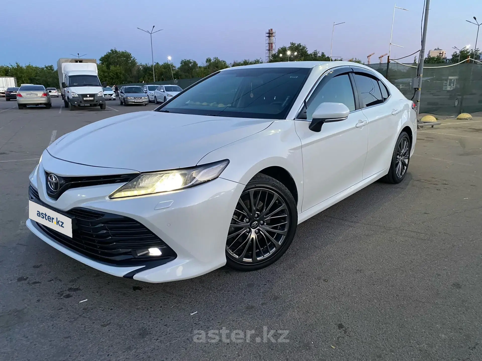 Toyota Camry 2019