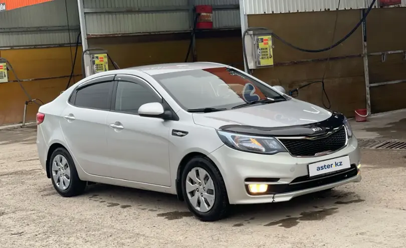 Kia Rio 2015 года за 5 300 000 тг. в null