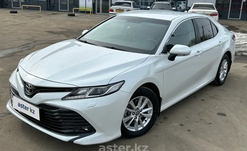 Toyota Camry 2020 года за 12 700 000 тг. в Западно-Казахстанская область