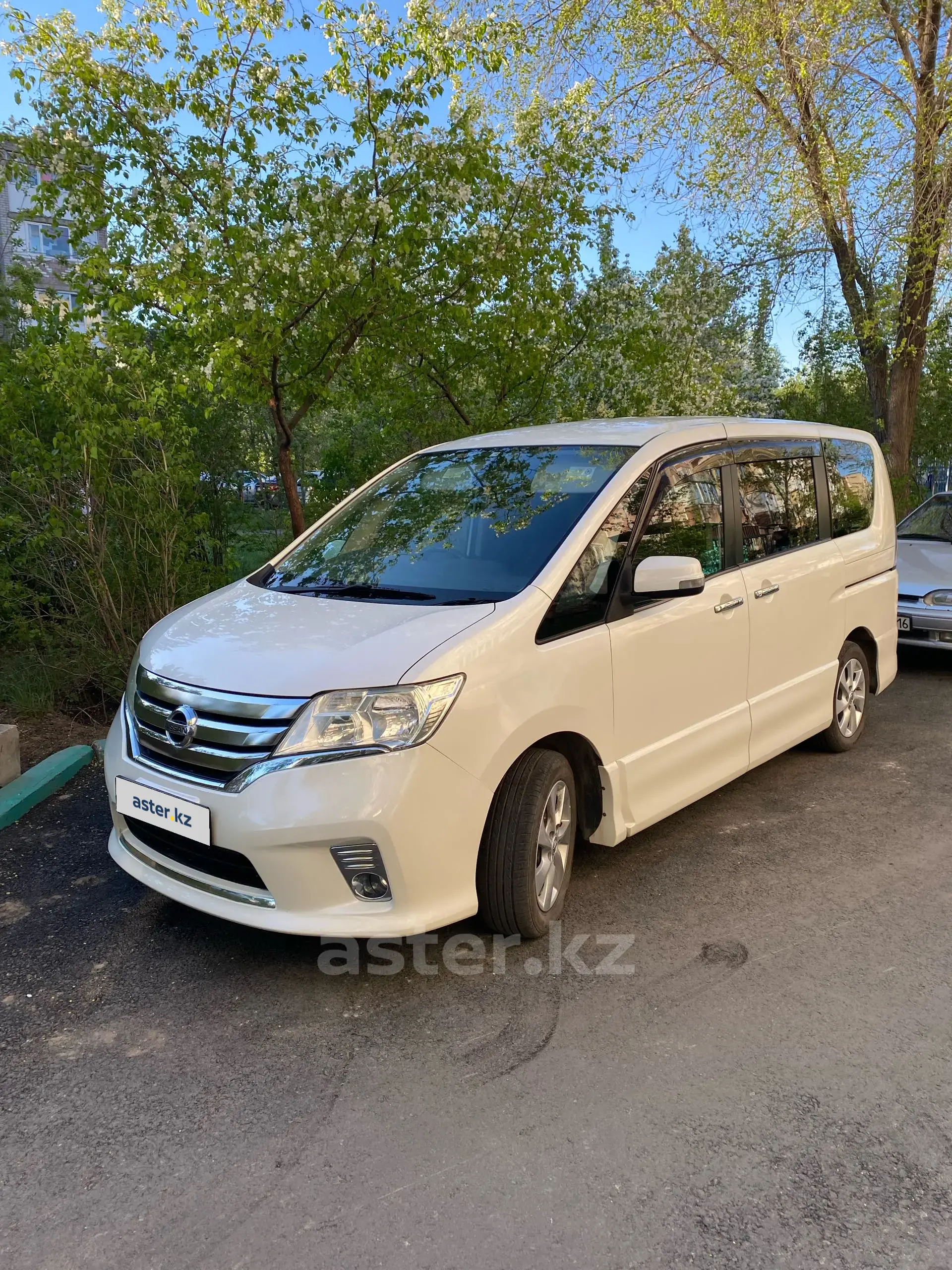 Nissan Serena 2011