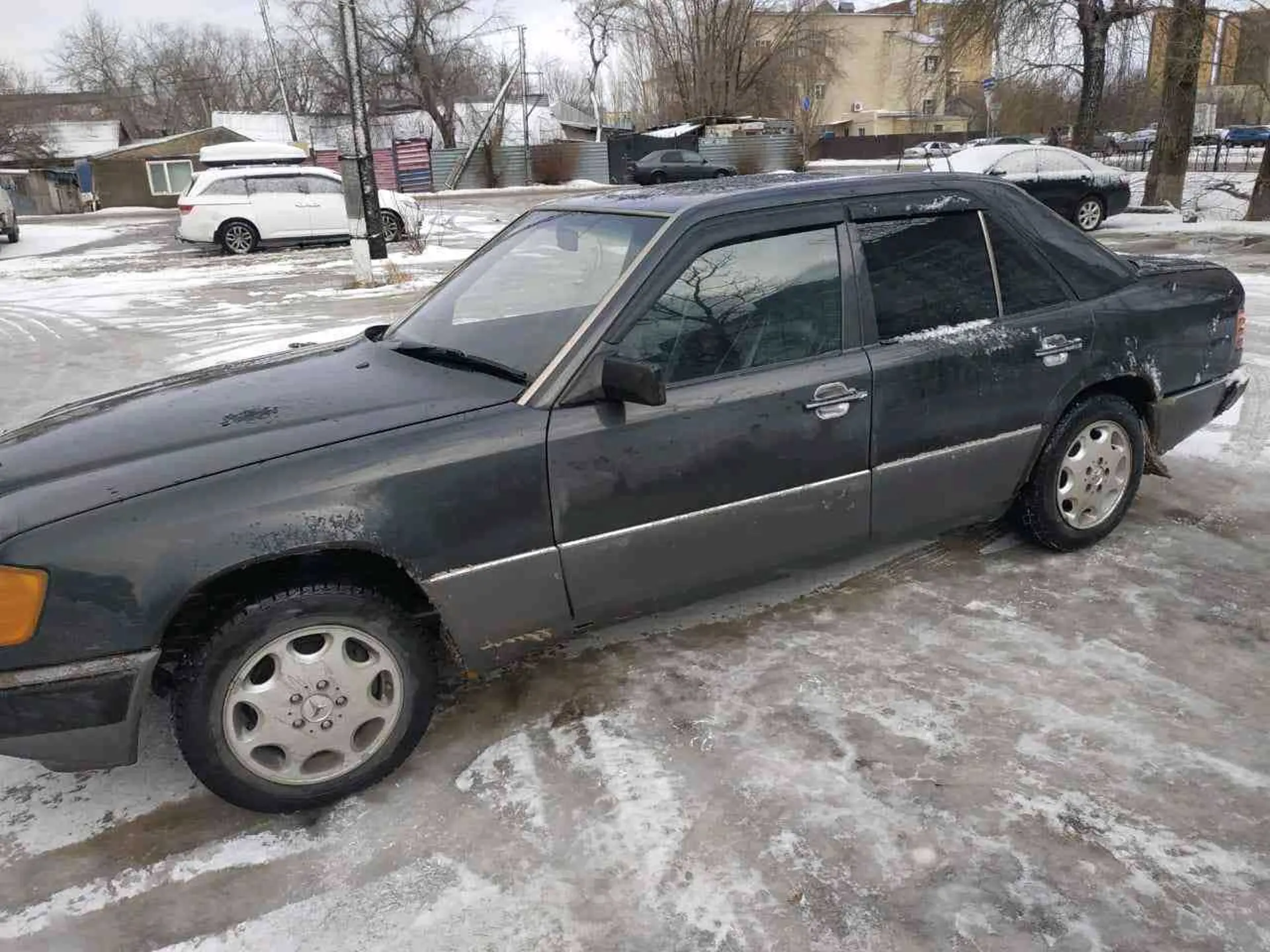 Mercedes-Benz W124 1991