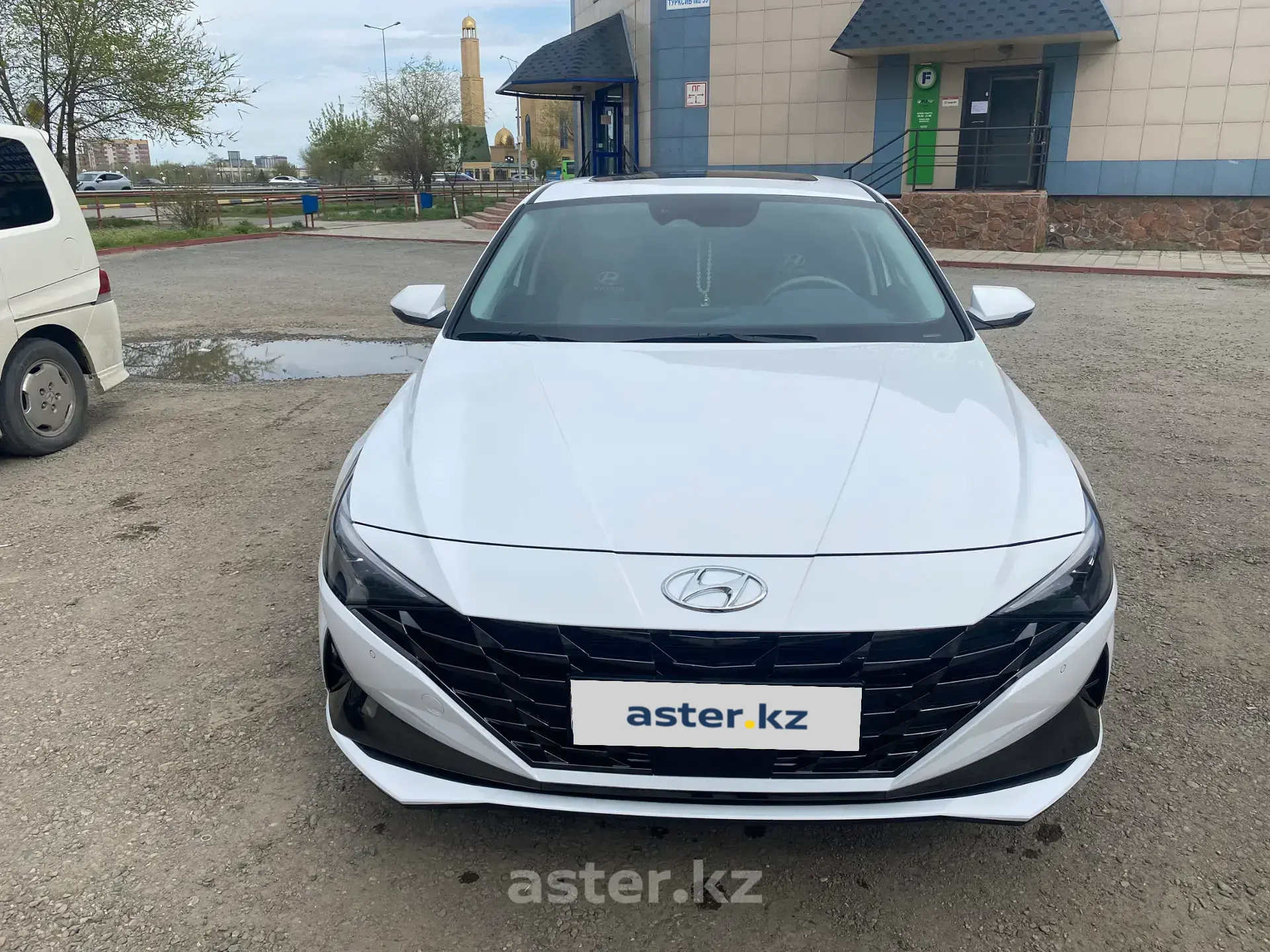 Hyundai Elantra 2023