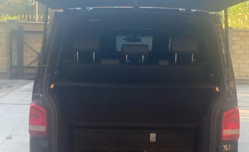 Volkswagen Multivan 2013 года за 19 000 000 тг. в Астана