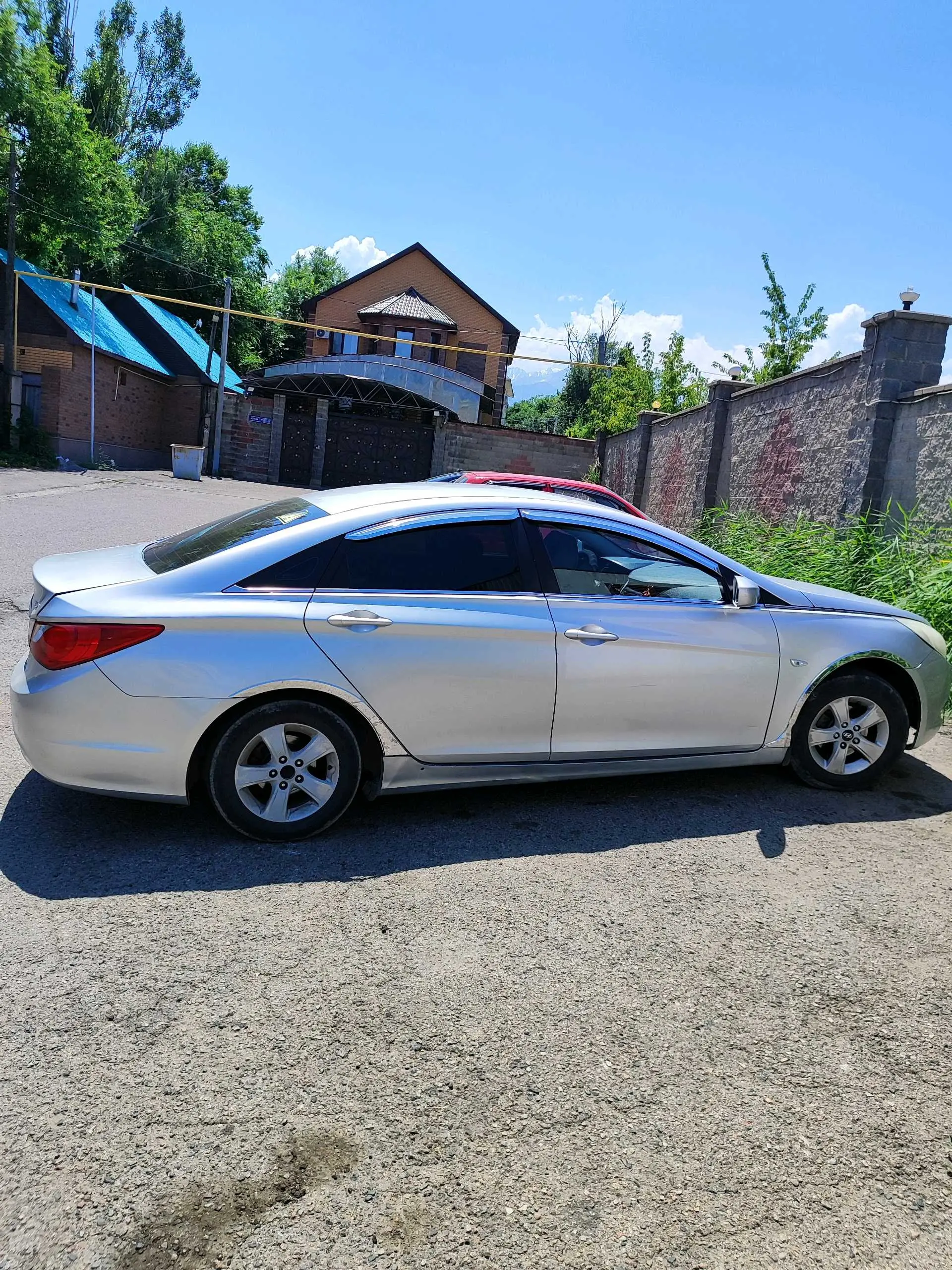 Hyundai Sonata 2011