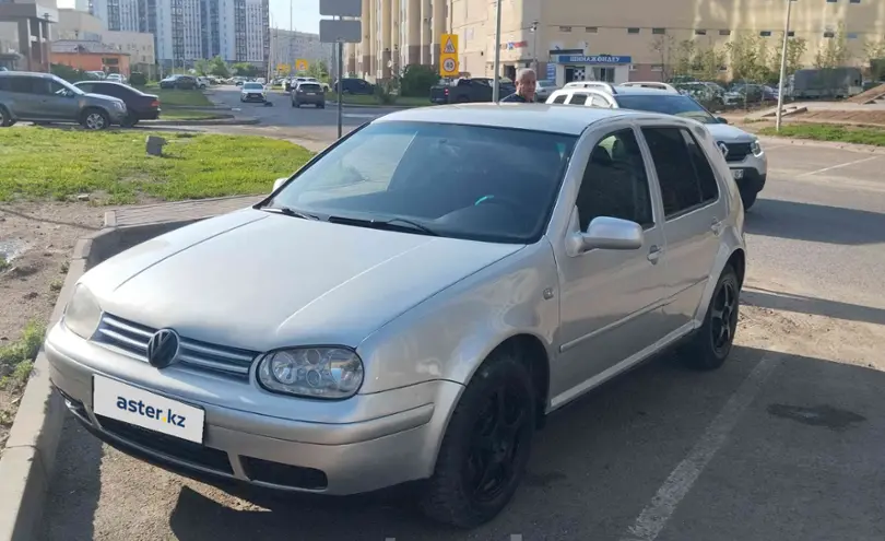 Volkswagen Golf 2001 года за 2 000 000 тг. в Астана