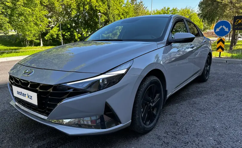 Hyundai Elantra 2021 года за 9 500 000 тг. в Астана