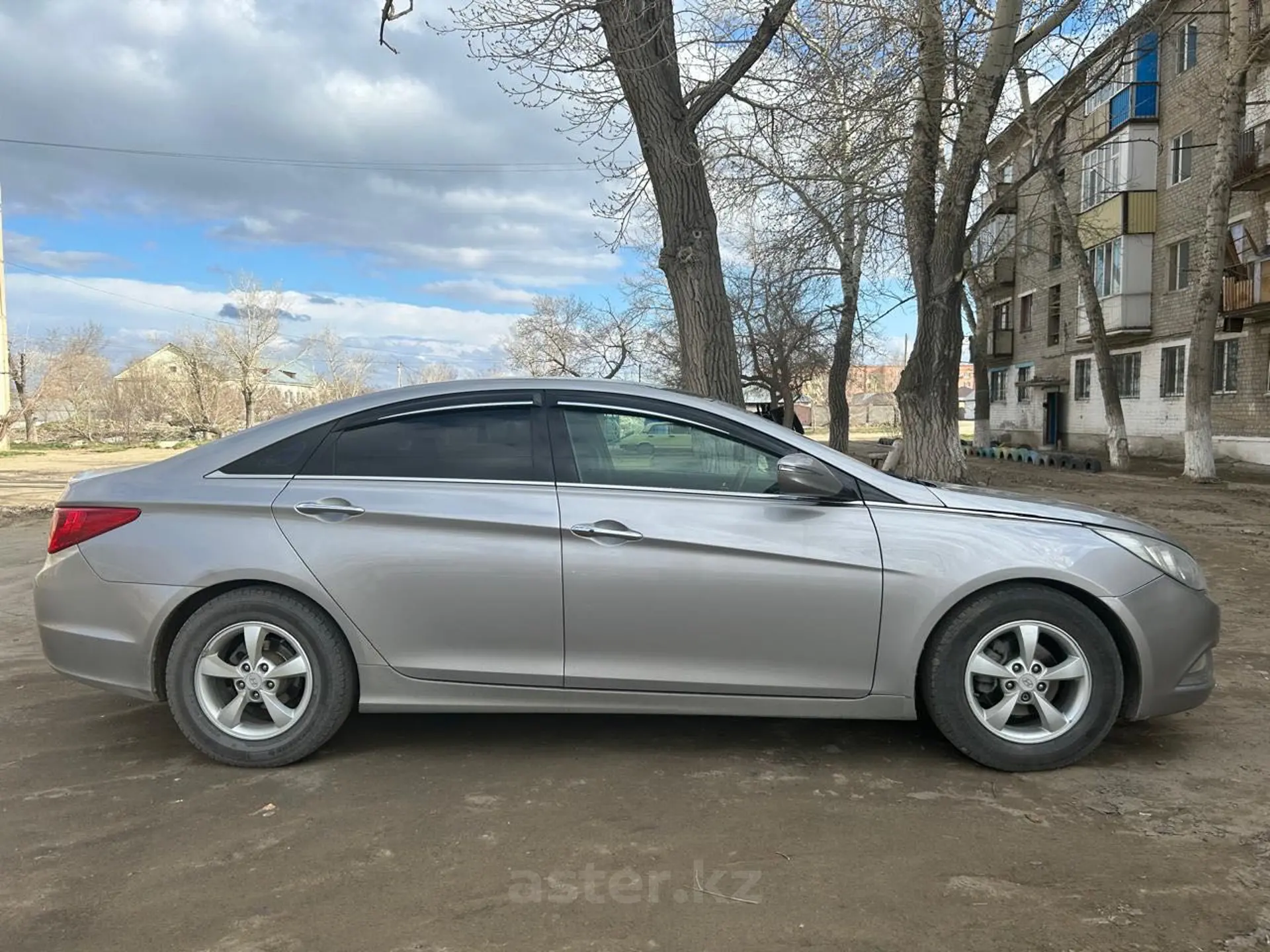 Hyundai Sonata 2011