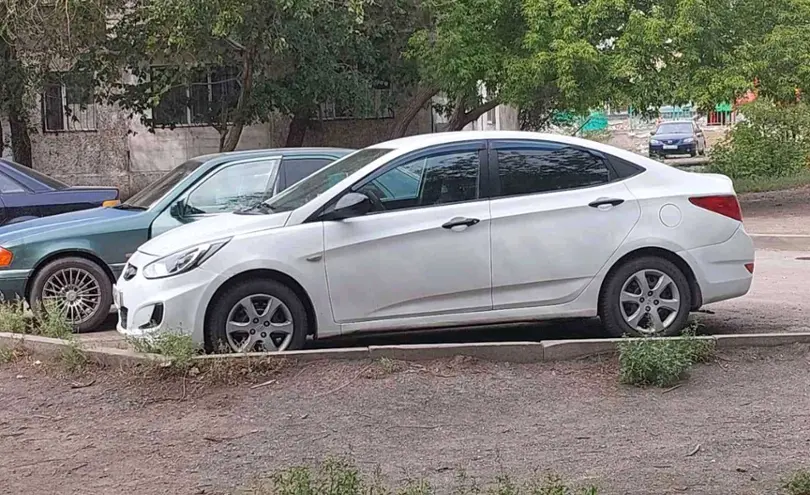 Hyundai Solaris 2013 года за 3 000 000 тг. в Караганда