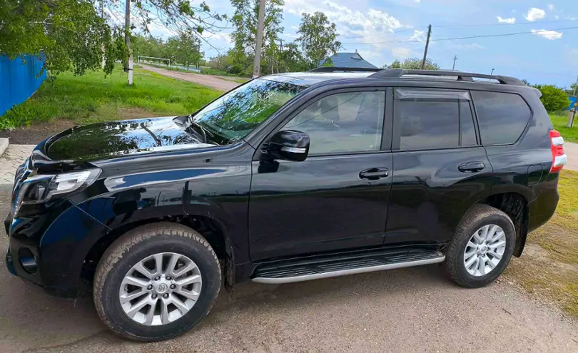 Toyota Land Cruiser Prado 2015 года за 18 800 000 тг. в Астана