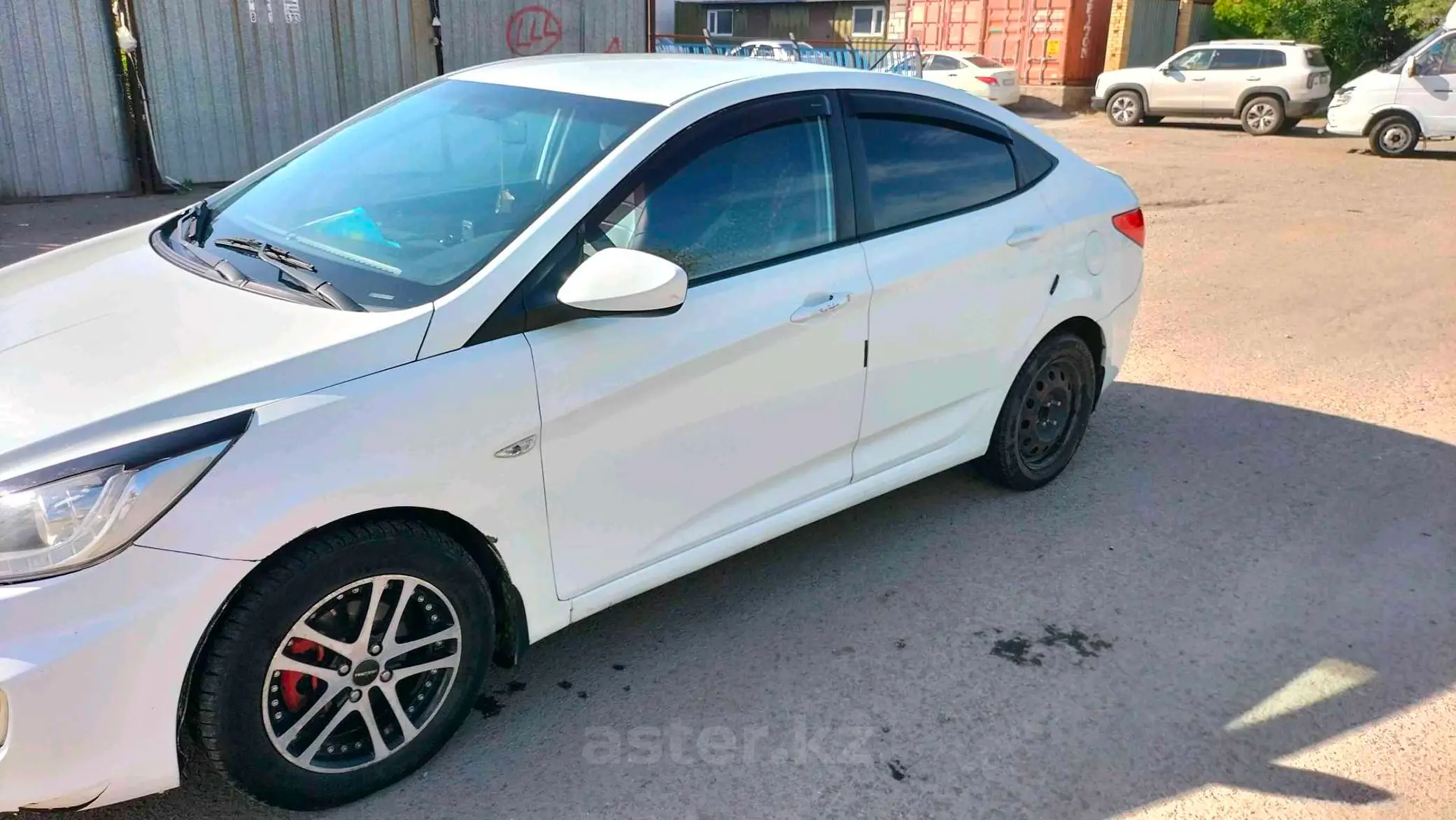 Hyundai Accent 2013