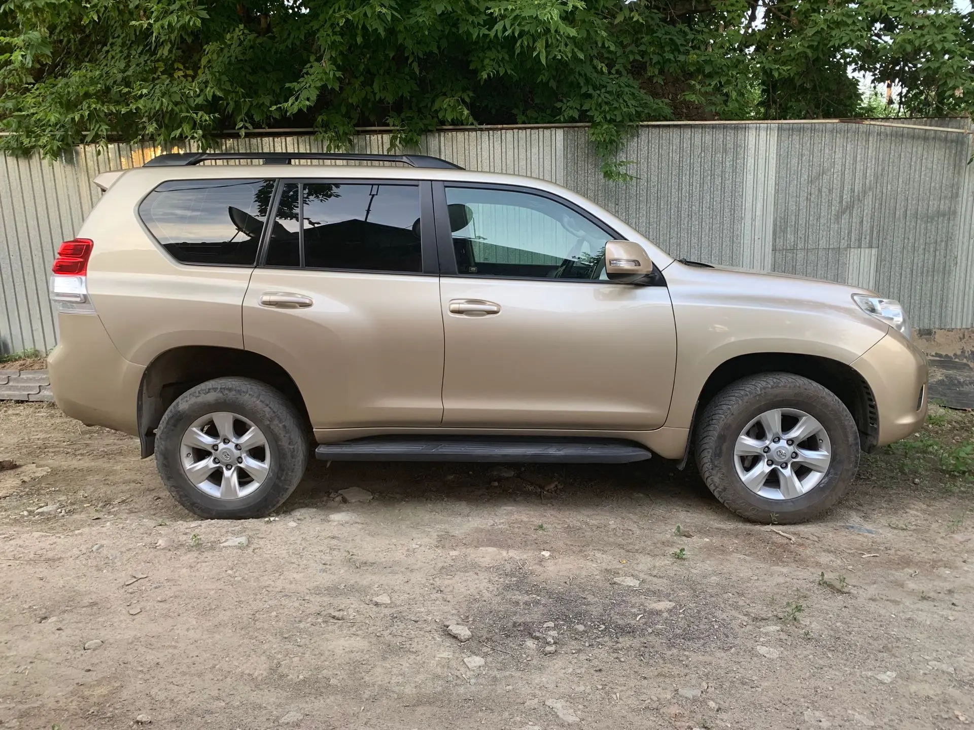 Toyota Land Cruiser Prado 2010