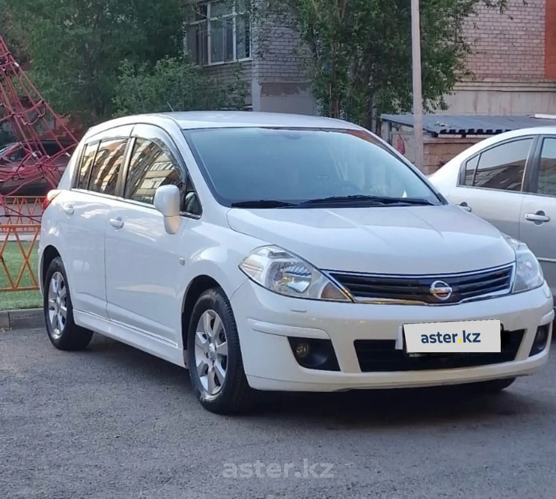 Nissan Tiida 2013