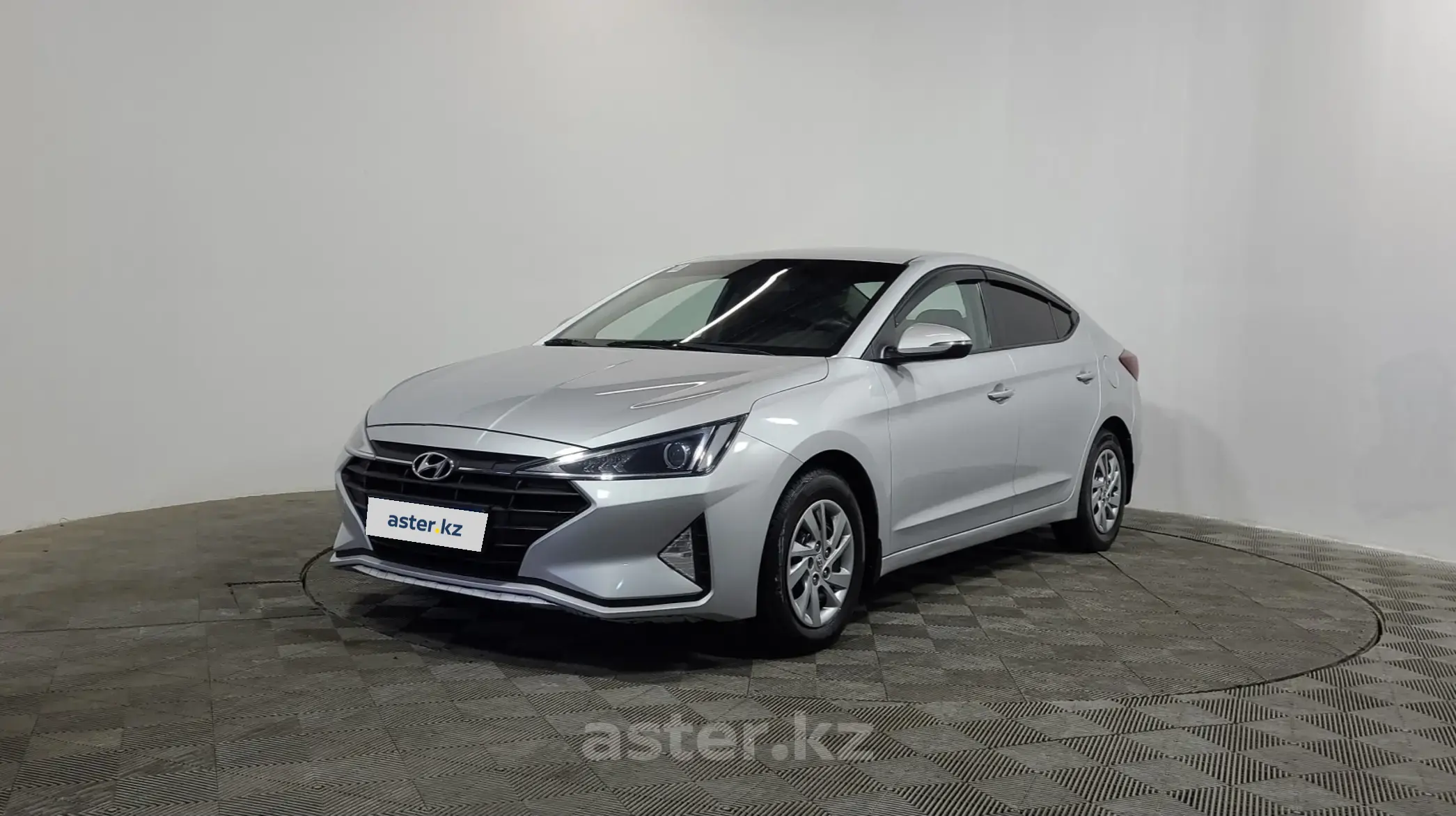 Hyundai Elantra 2019