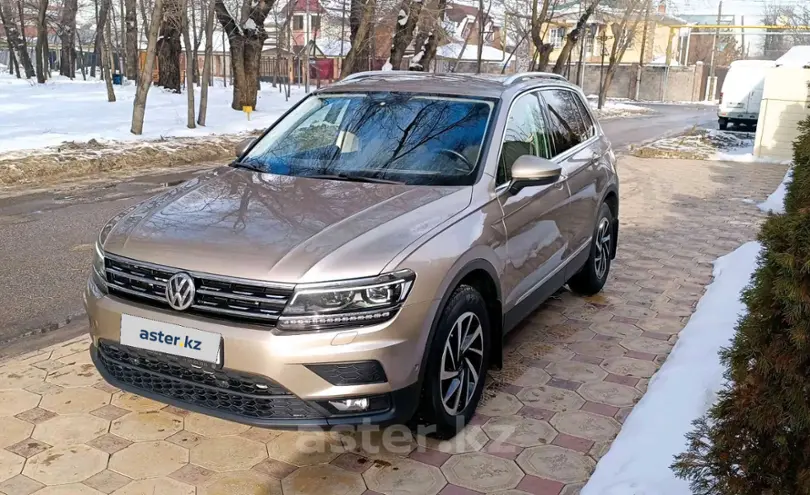 Volkswagen Tiguan 2018 года за 12 300 000 тг. в Алматы