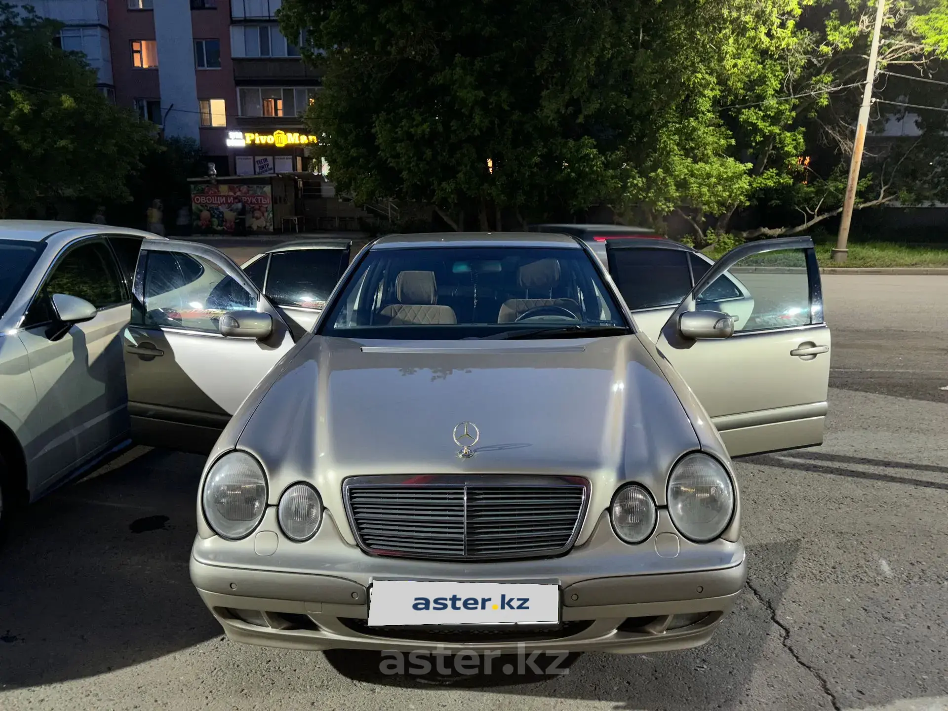 Mercedes-Benz E-Класс 2001