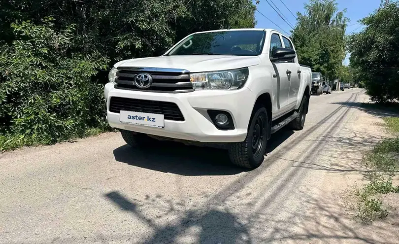 Toyota Hilux 2016 года за 13 200 000 тг. в Алматы