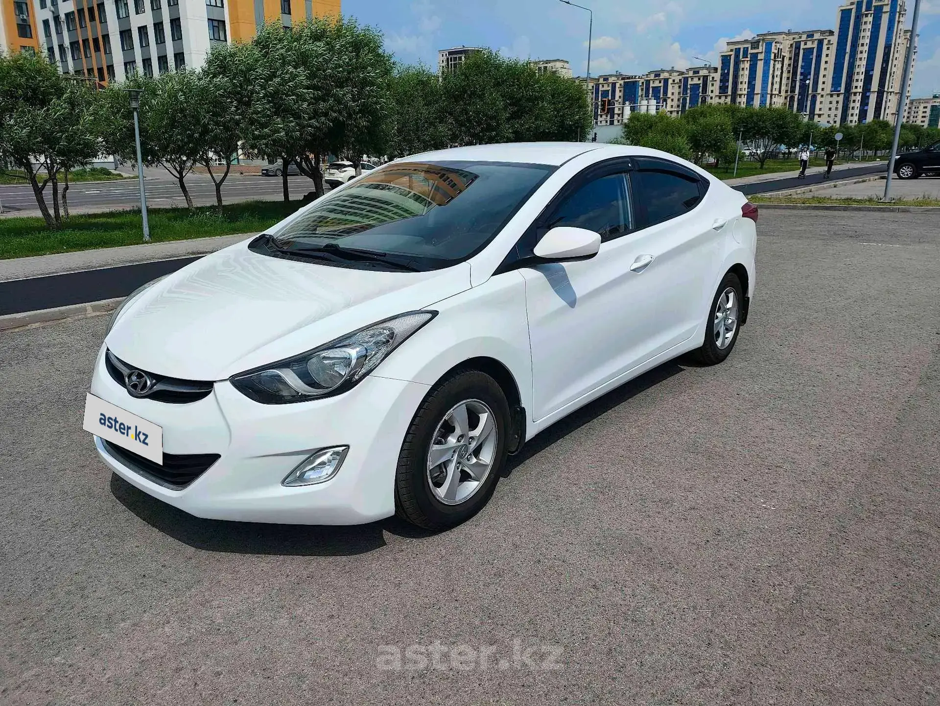 Hyundai Elantra 2013