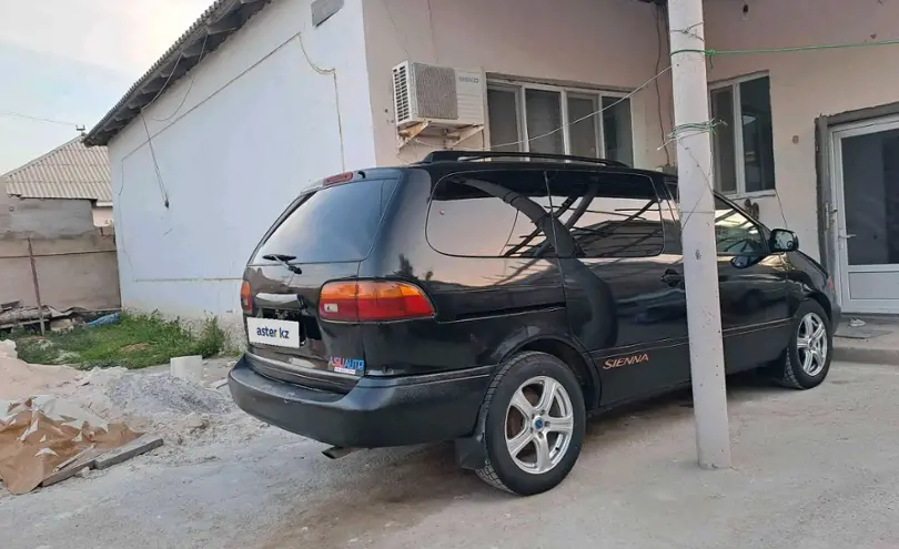 Toyota Sienna 2000 года за 3 900 000 тг. в Мангистауская область